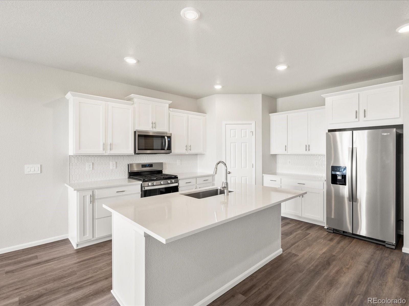 MLS Image #11 for 9069  pitkin street,commerce city, Colorado