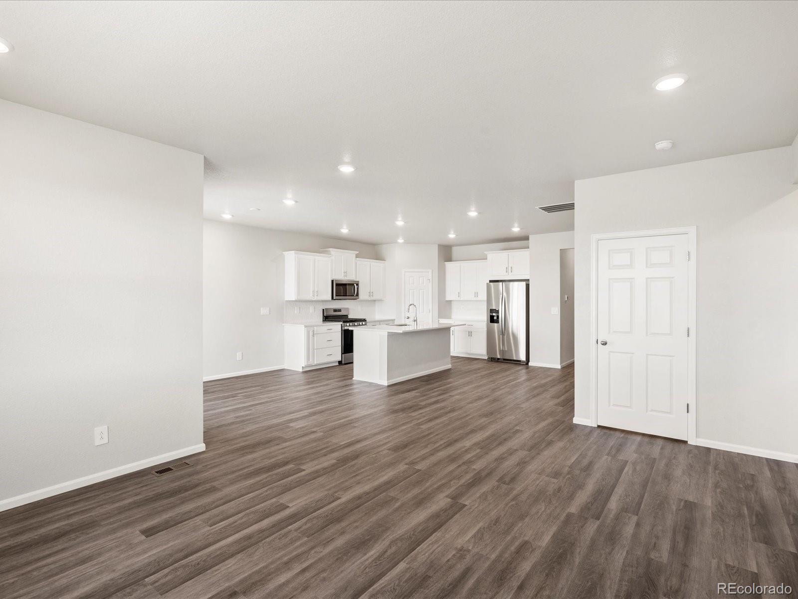 MLS Image #14 for 9069  pitkin street,commerce city, Colorado