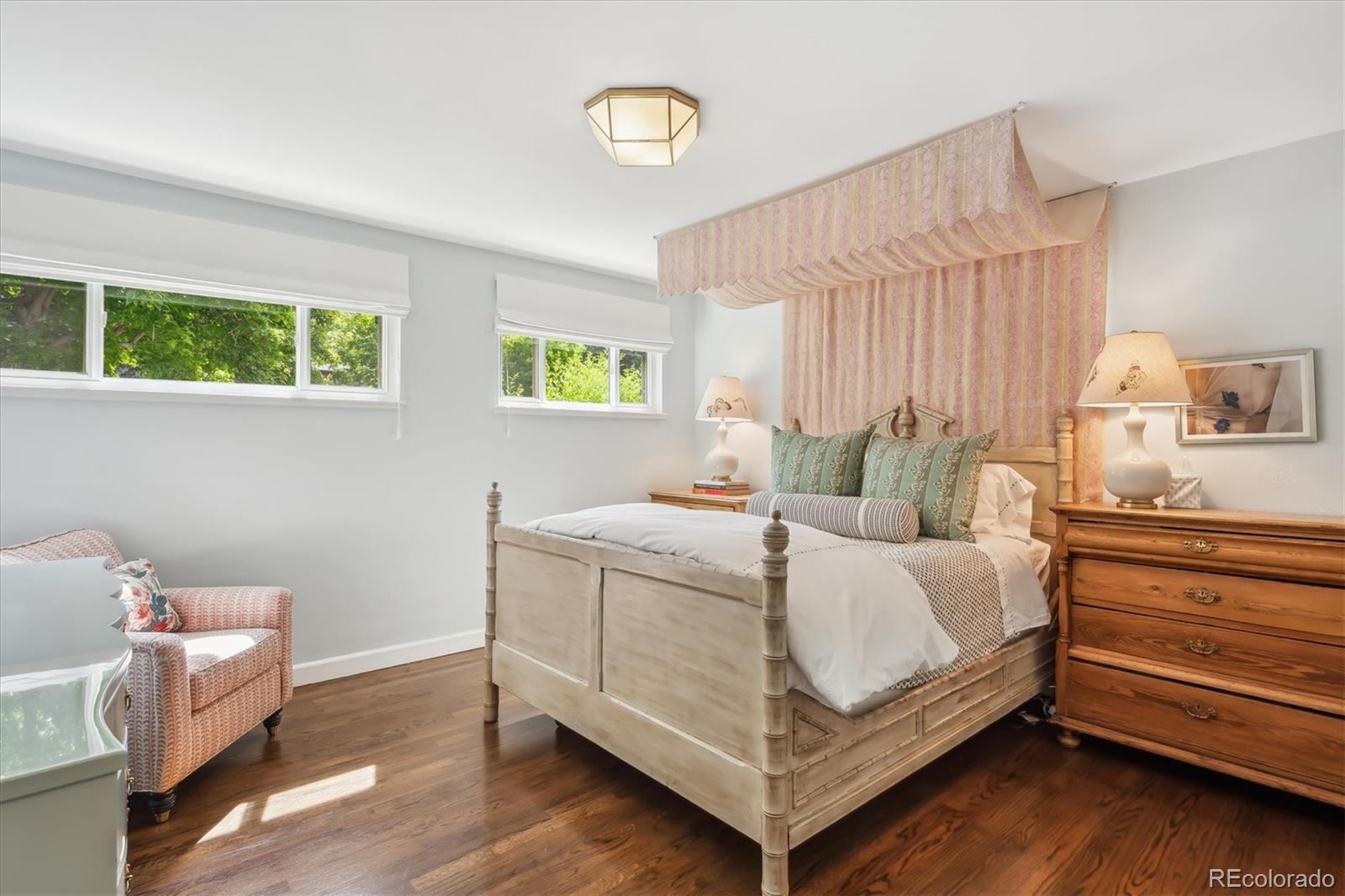 MLS Image #12 for 225 n ivanhoe street,denver, Colorado