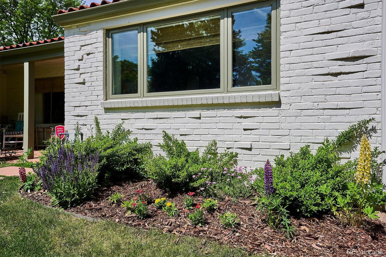 MLS Image #2 for 225 n ivanhoe street,denver, Colorado