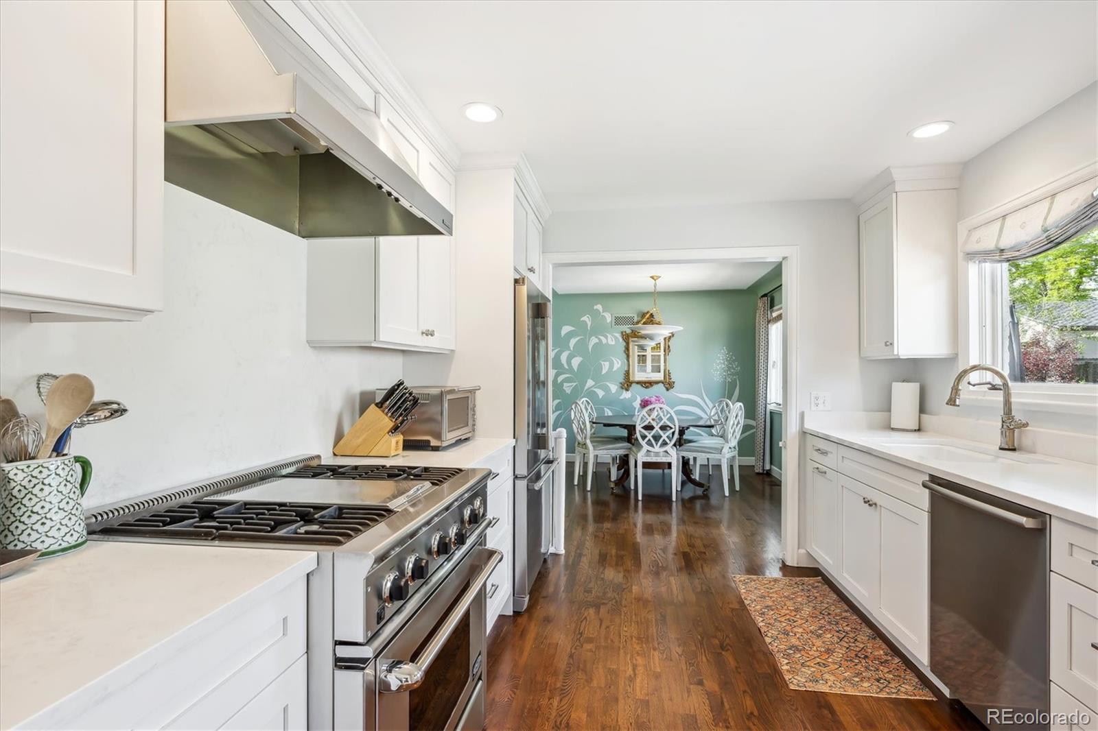 MLS Image #8 for 225 n ivanhoe street,denver, Colorado