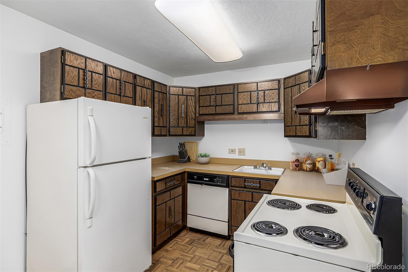 MLS Image #7 for 7801 w 35th avenue,wheat ridge, Colorado