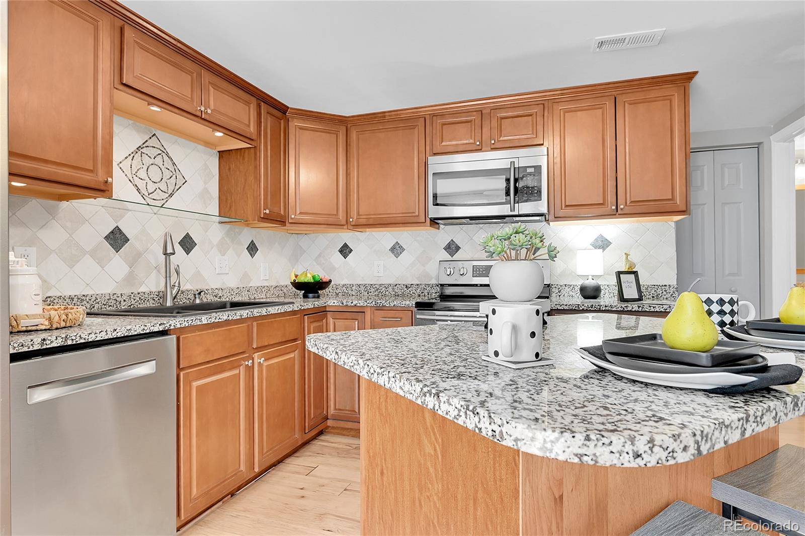 MLS Image #9 for 7077 s knolls way,centennial, Colorado