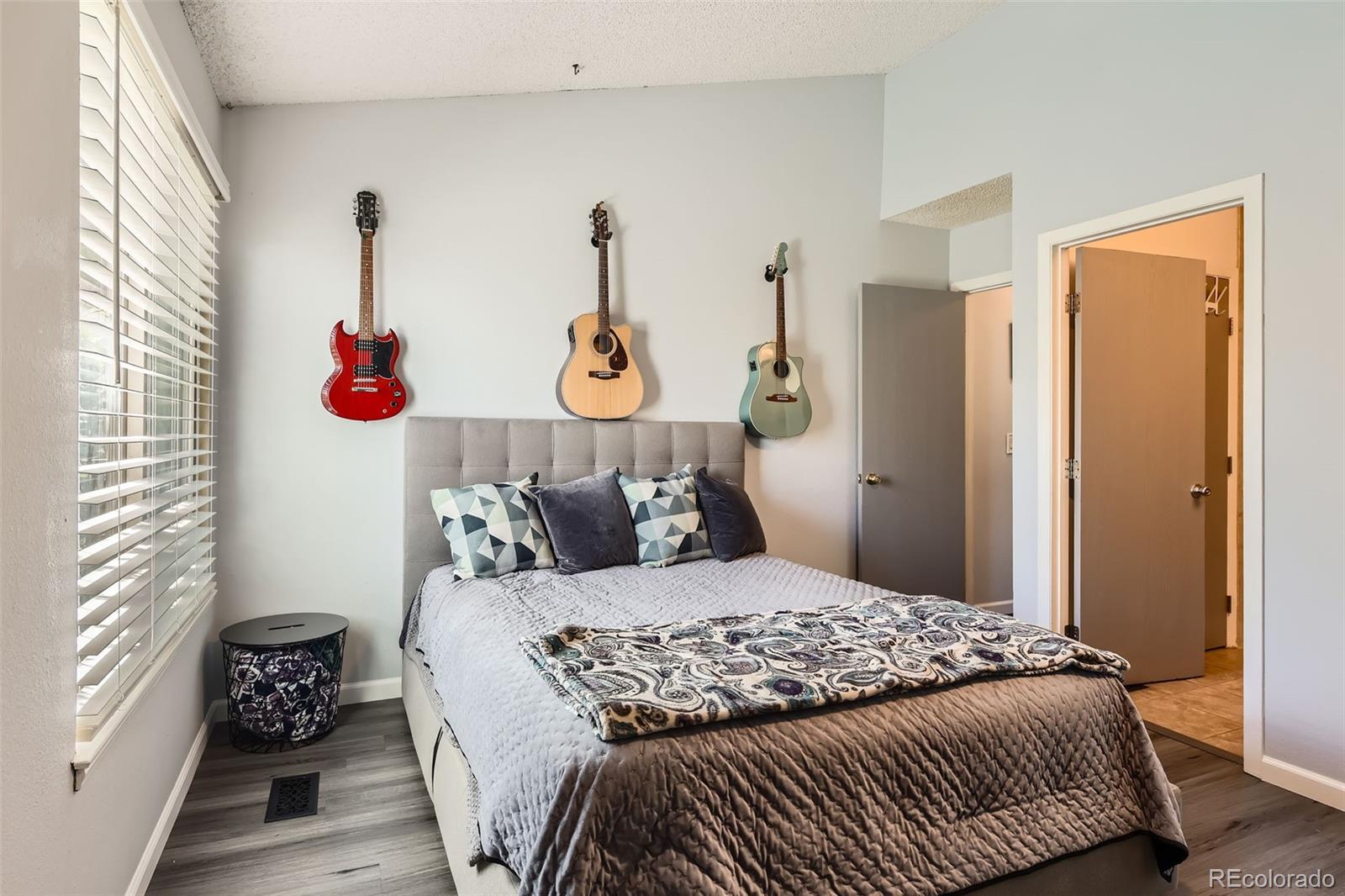 MLS Image #10 for 10510 w fair avenue,littleton, Colorado