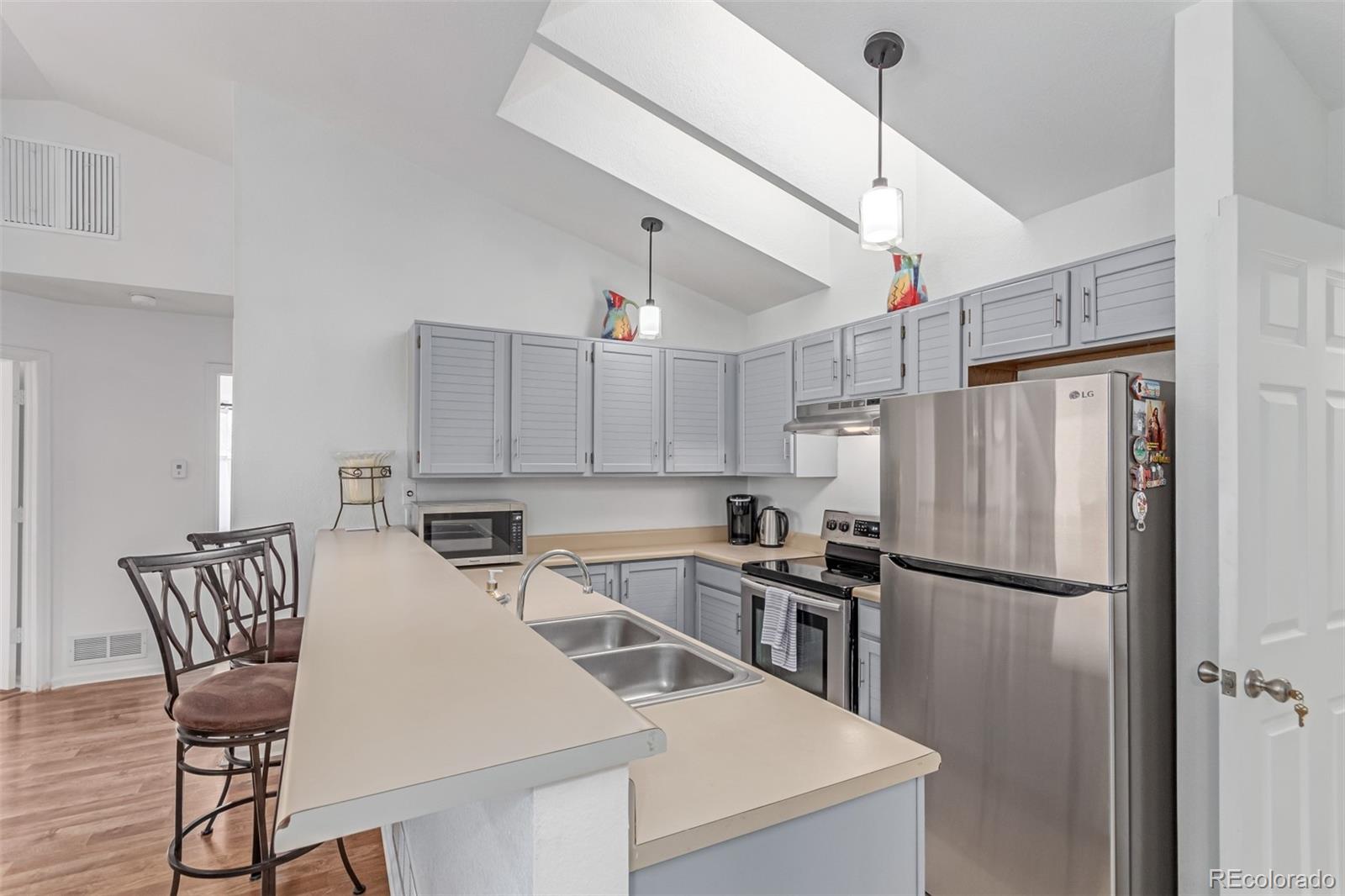 MLS Image #8 for 2675 s deframe circle,lakewood, Colorado