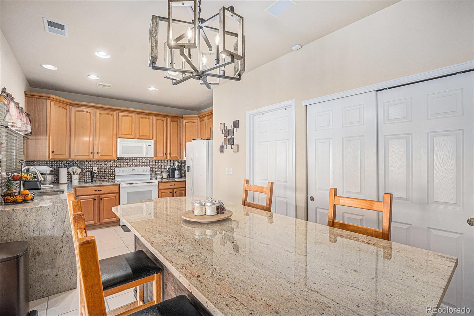 MLS Image #11 for 19681 e 59th place,aurora, Colorado