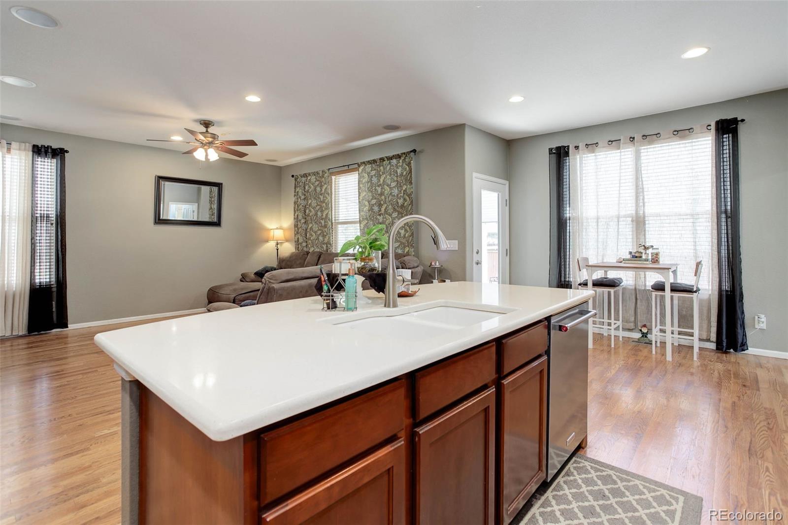 MLS Image #11 for 9996  sedalia street,commerce city, Colorado