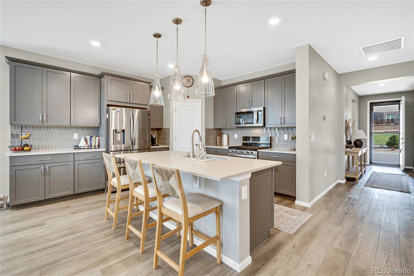 MLS Image #14 for 21436 e stanford avenue,aurora, Colorado