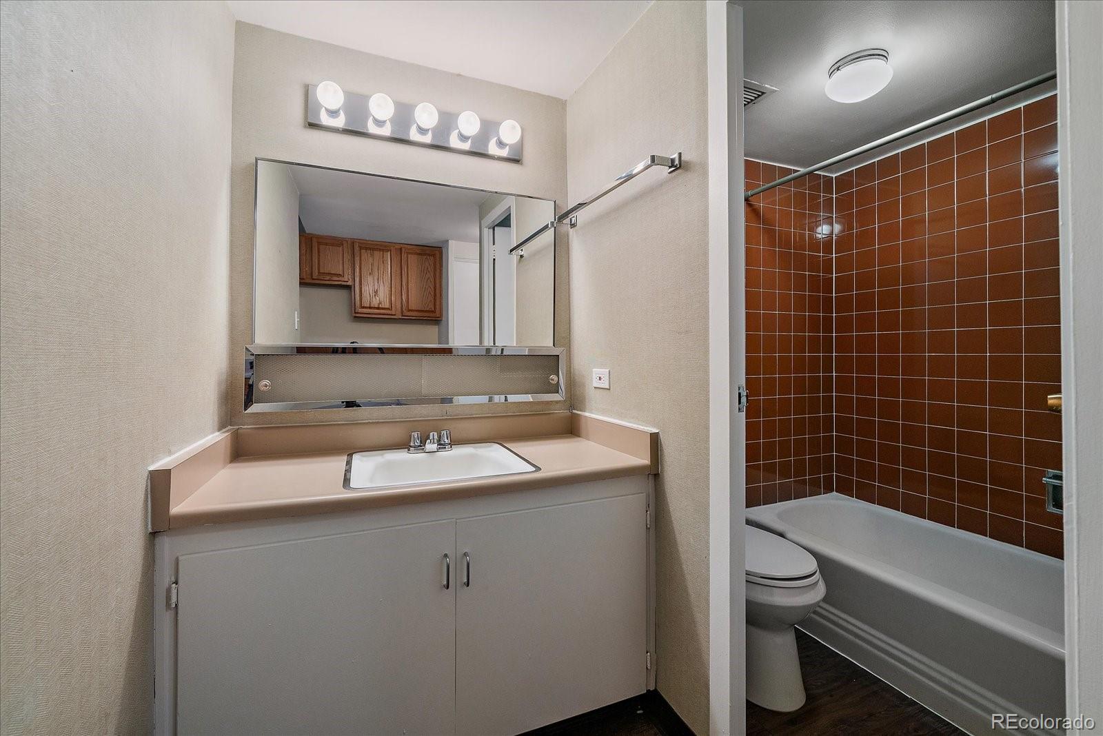 MLS Image #8 for 4801 e 9th avenue,denver, Colorado