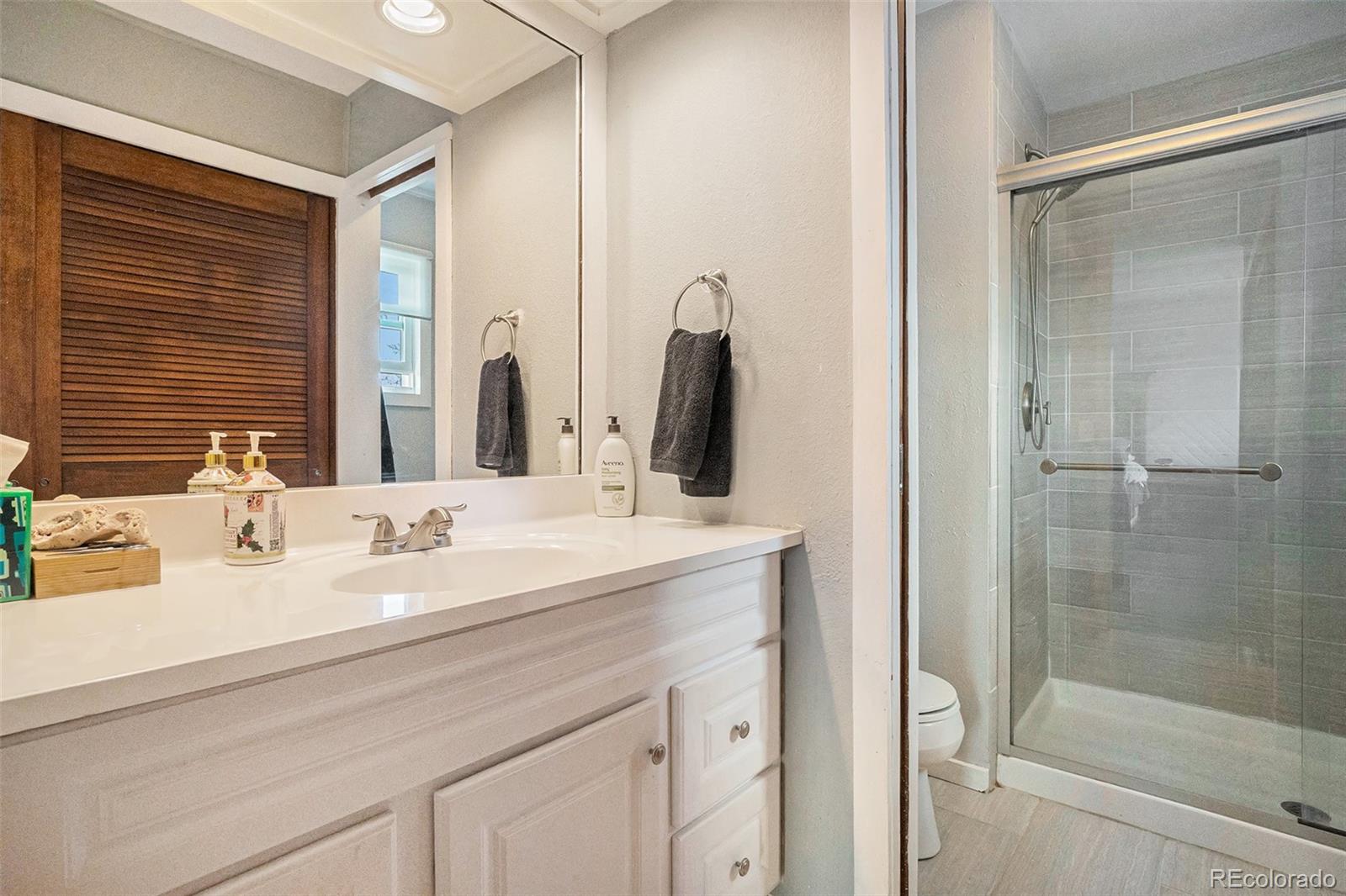 MLS Image #12 for 8975 s coyote street,highlands ranch, Colorado