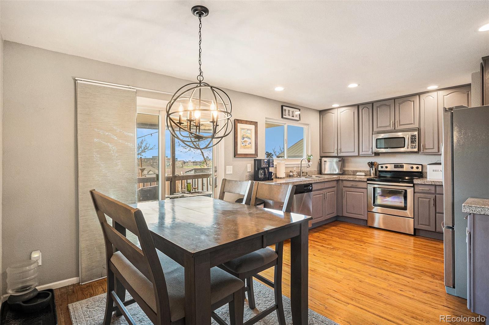 MLS Image #3 for 8975 s coyote street,highlands ranch, Colorado