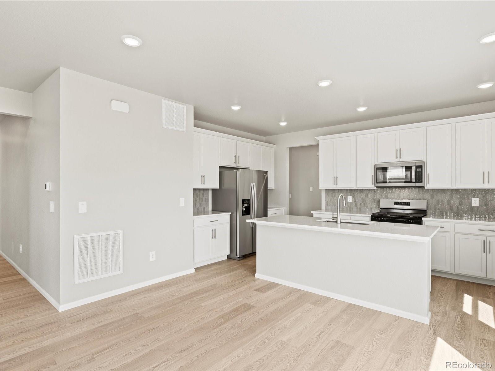 MLS Image #12 for 4704  sugarcane street,johnstown, Colorado