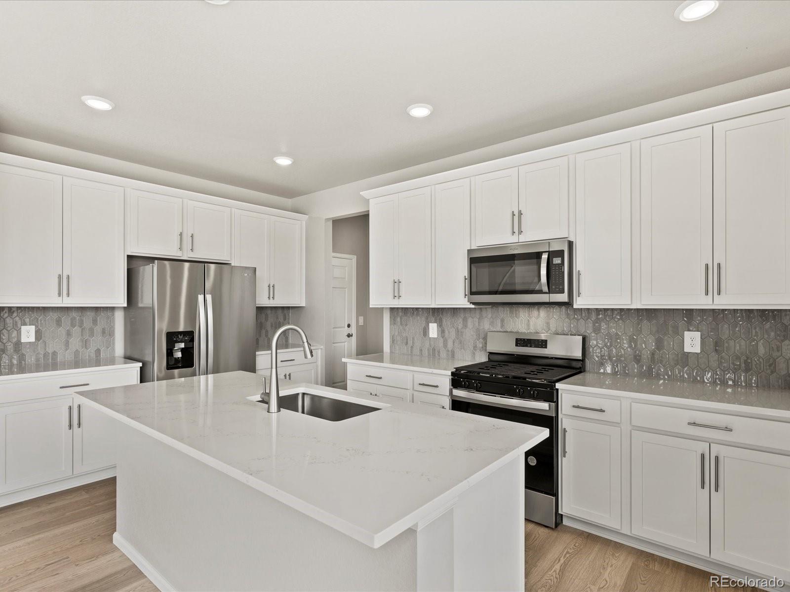 MLS Image #14 for 4704  sugarcane street,johnstown, Colorado