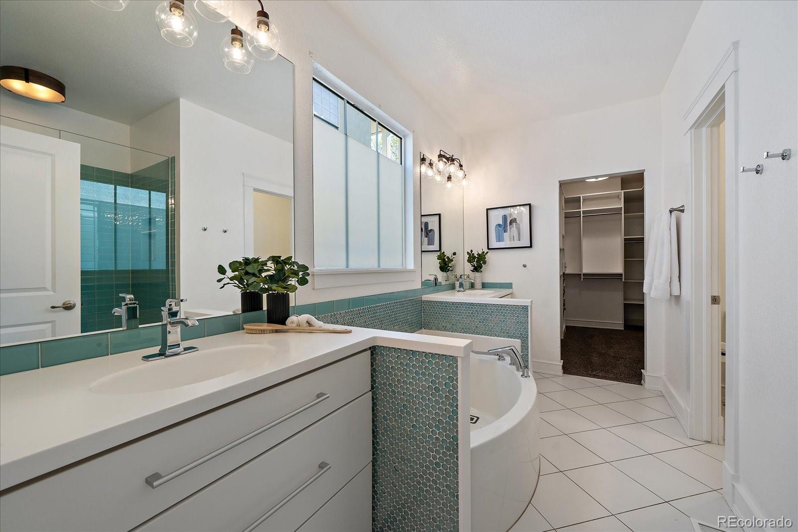 MLS Image #14 for 2461  spruce street,denver, Colorado
