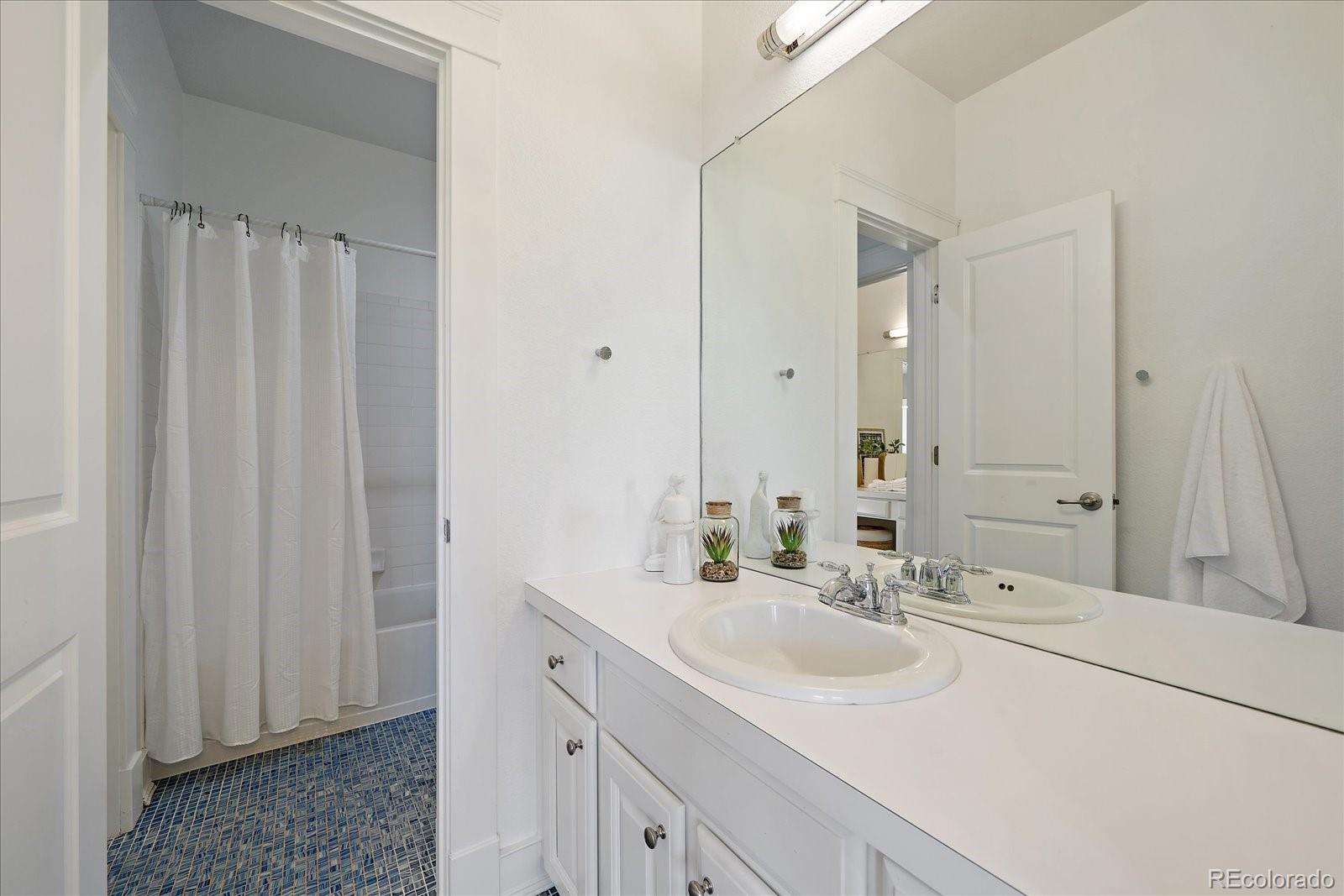 MLS Image #23 for 2461  spruce street,denver, Colorado