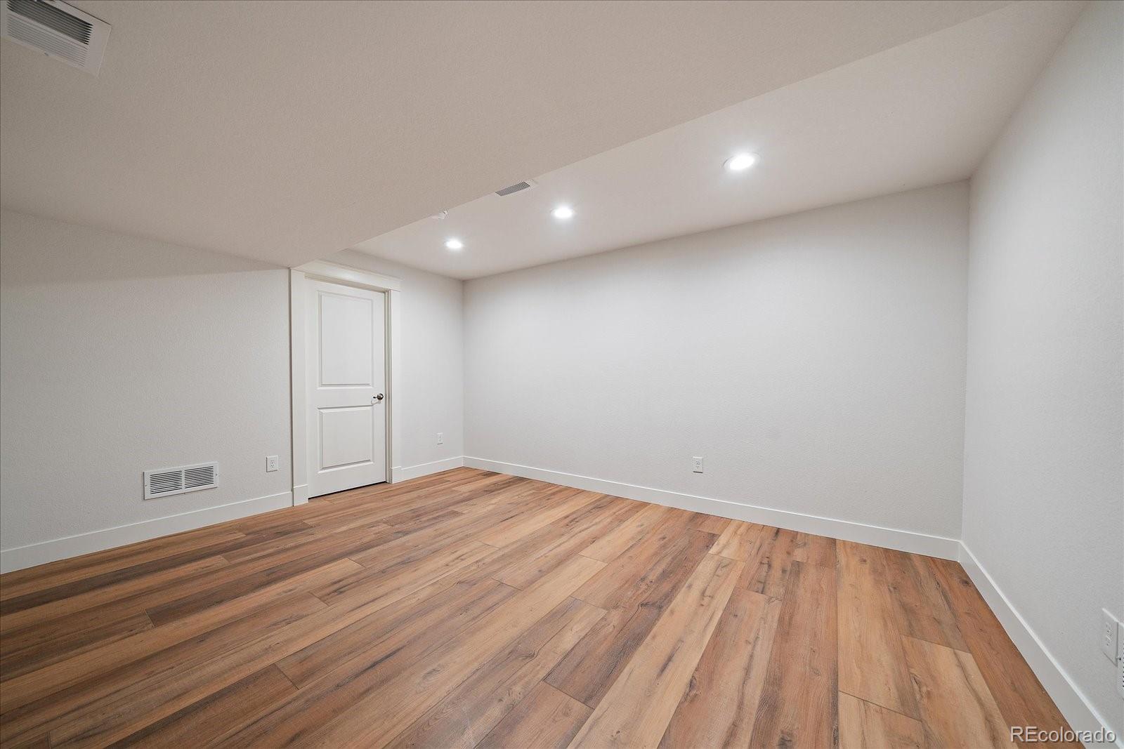 MLS Image #34 for 2461  spruce street,denver, Colorado