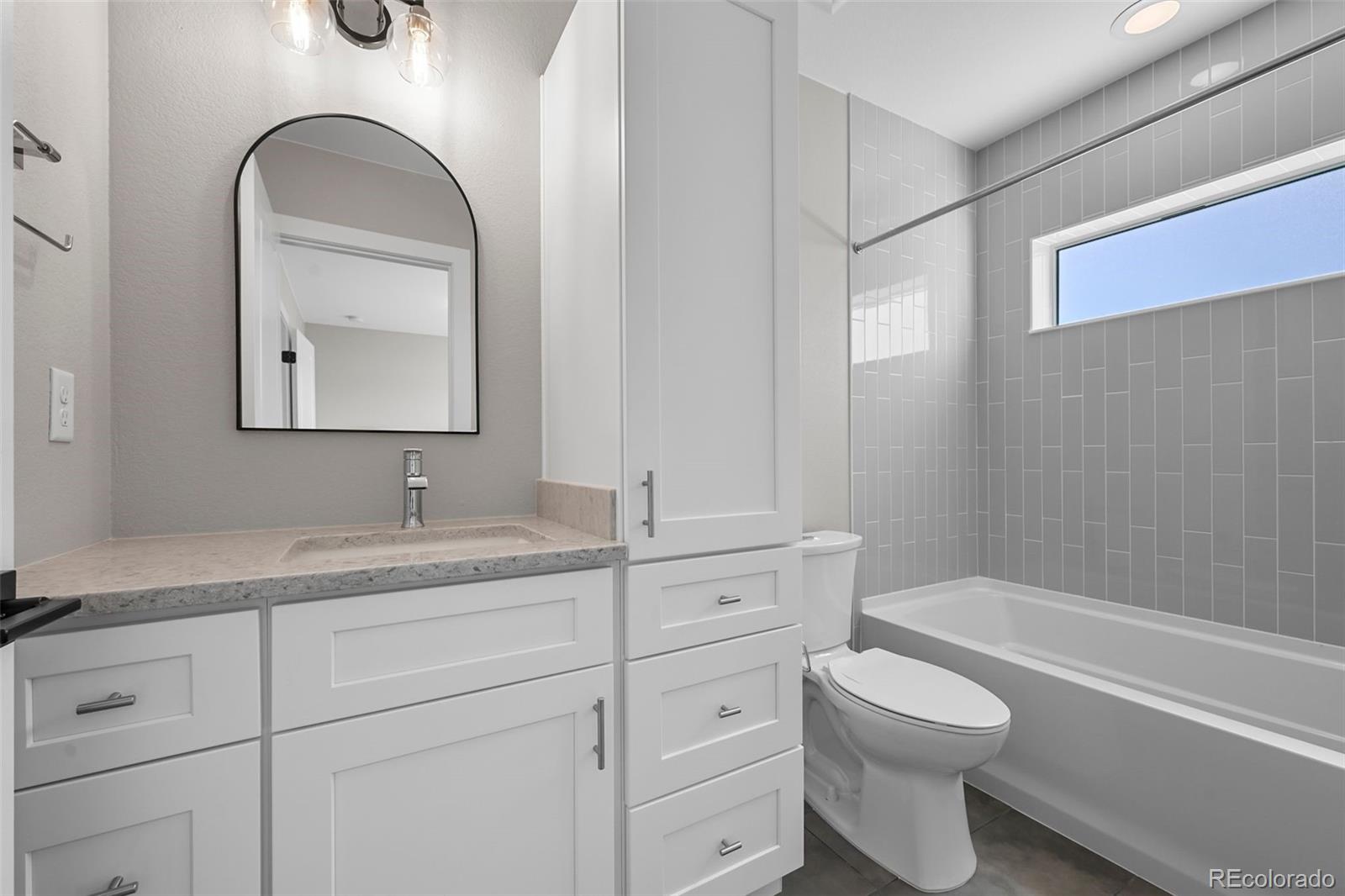 MLS Image #10 for 2140 s ash street,denver, Colorado