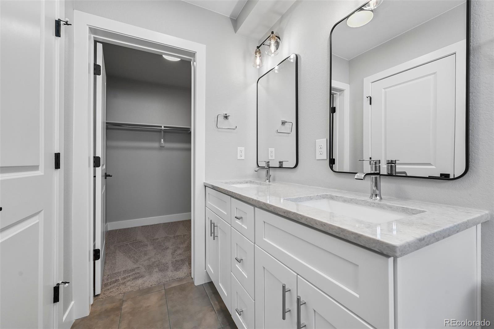 MLS Image #14 for 2140 s ash street,denver, Colorado