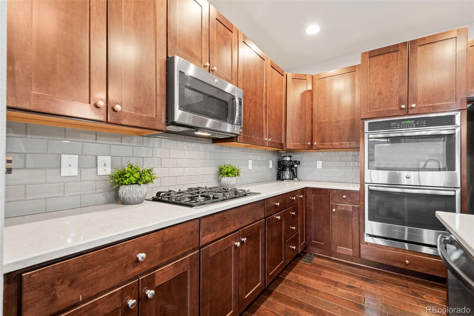MLS Image #9 for 9387  iron mountain way,arvada, Colorado