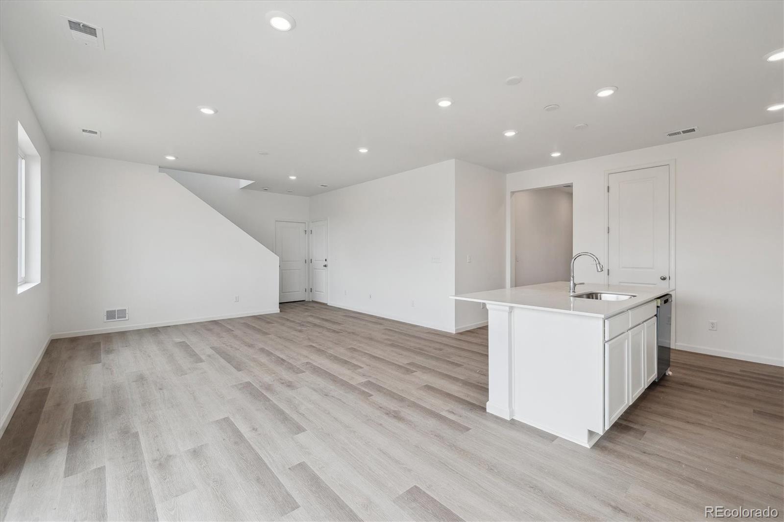 MLS Image #4 for 6646 n nepal street,aurora, Colorado