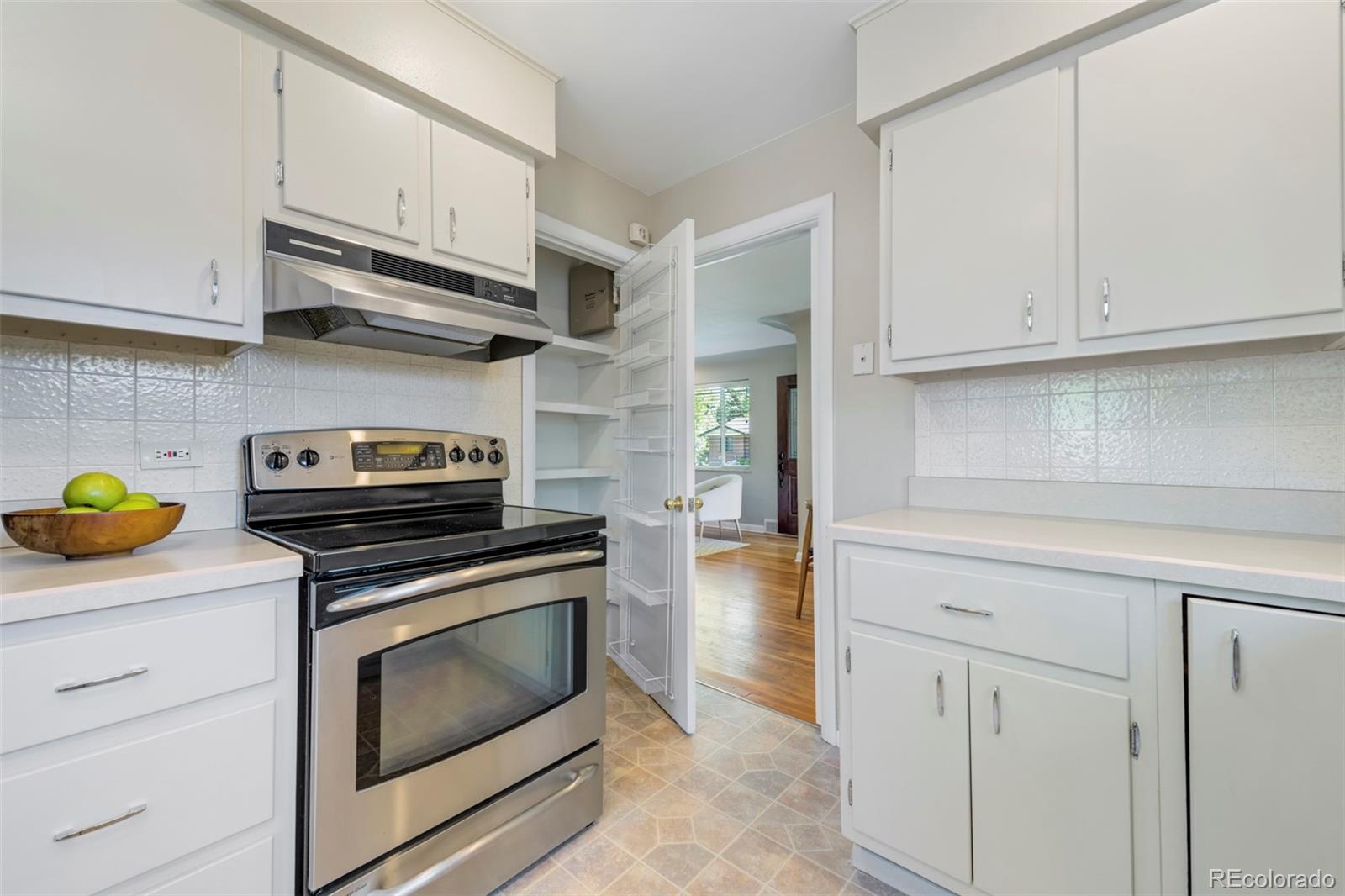 MLS Image #10 for 3245 s high street,englewood, Colorado