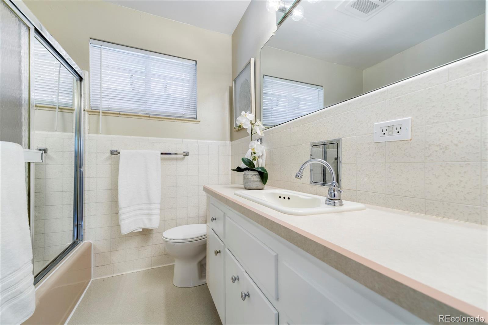 MLS Image #17 for 3245 s high street,englewood, Colorado