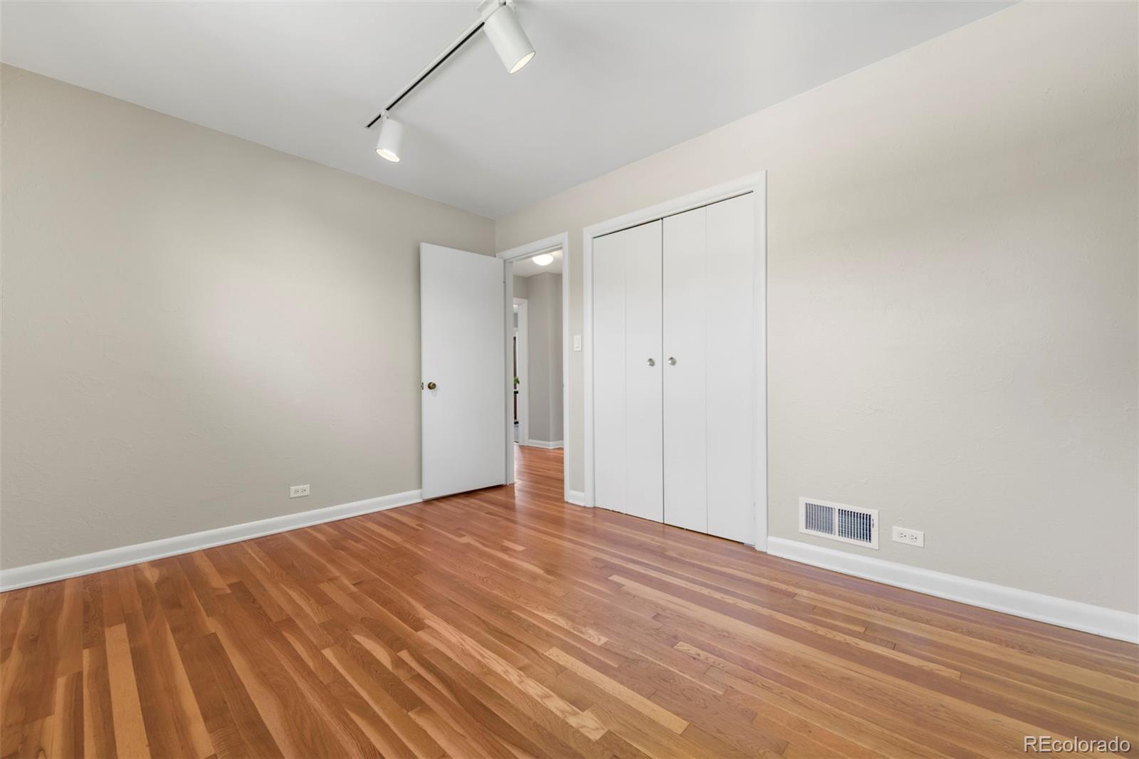 MLS Image #19 for 3245 s high street,englewood, Colorado