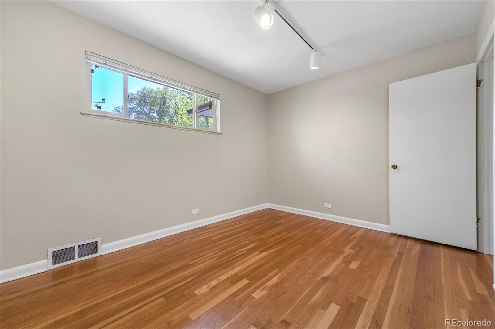 MLS Image #20 for 3245 s high street,englewood, Colorado