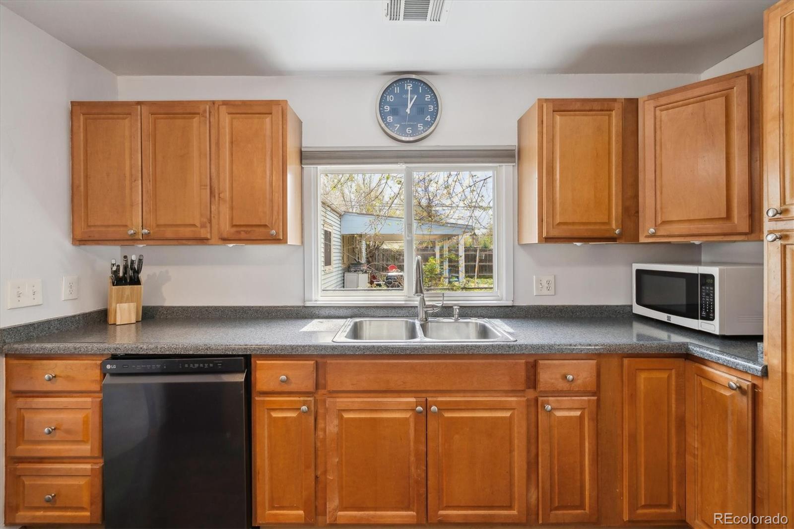 MLS Image #10 for 1995  xenia street,denver, Colorado