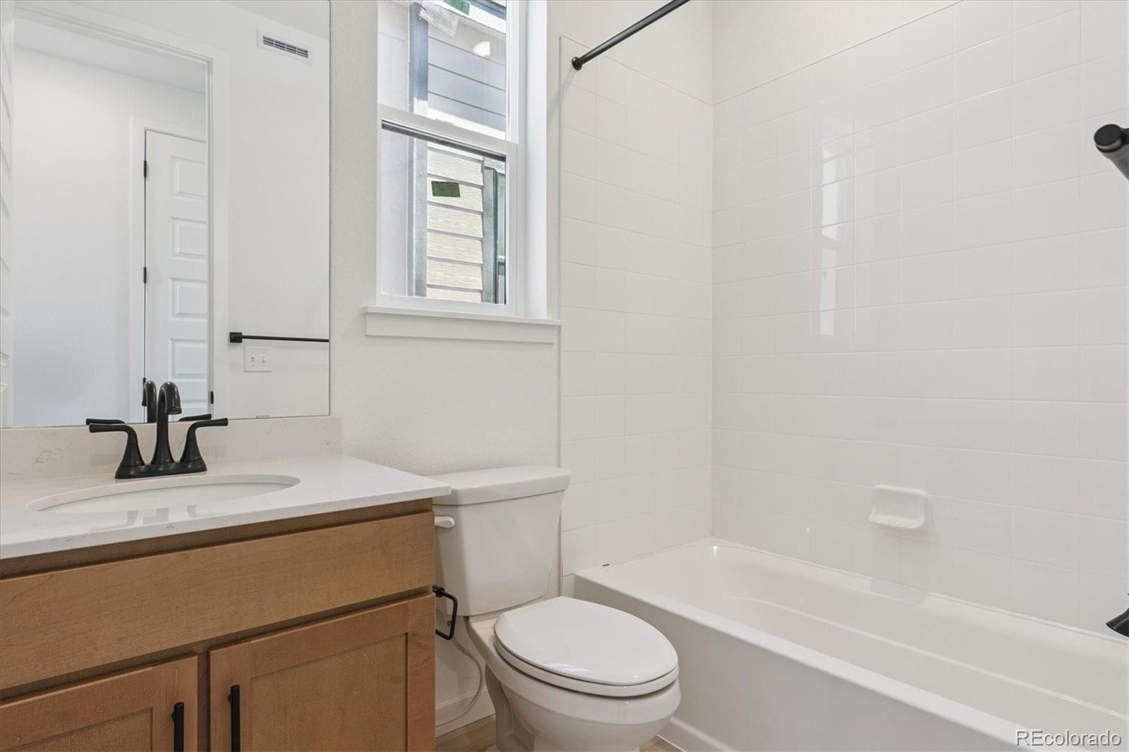 MLS Image #17 for 11481 e briarwood circle,centennial, Colorado