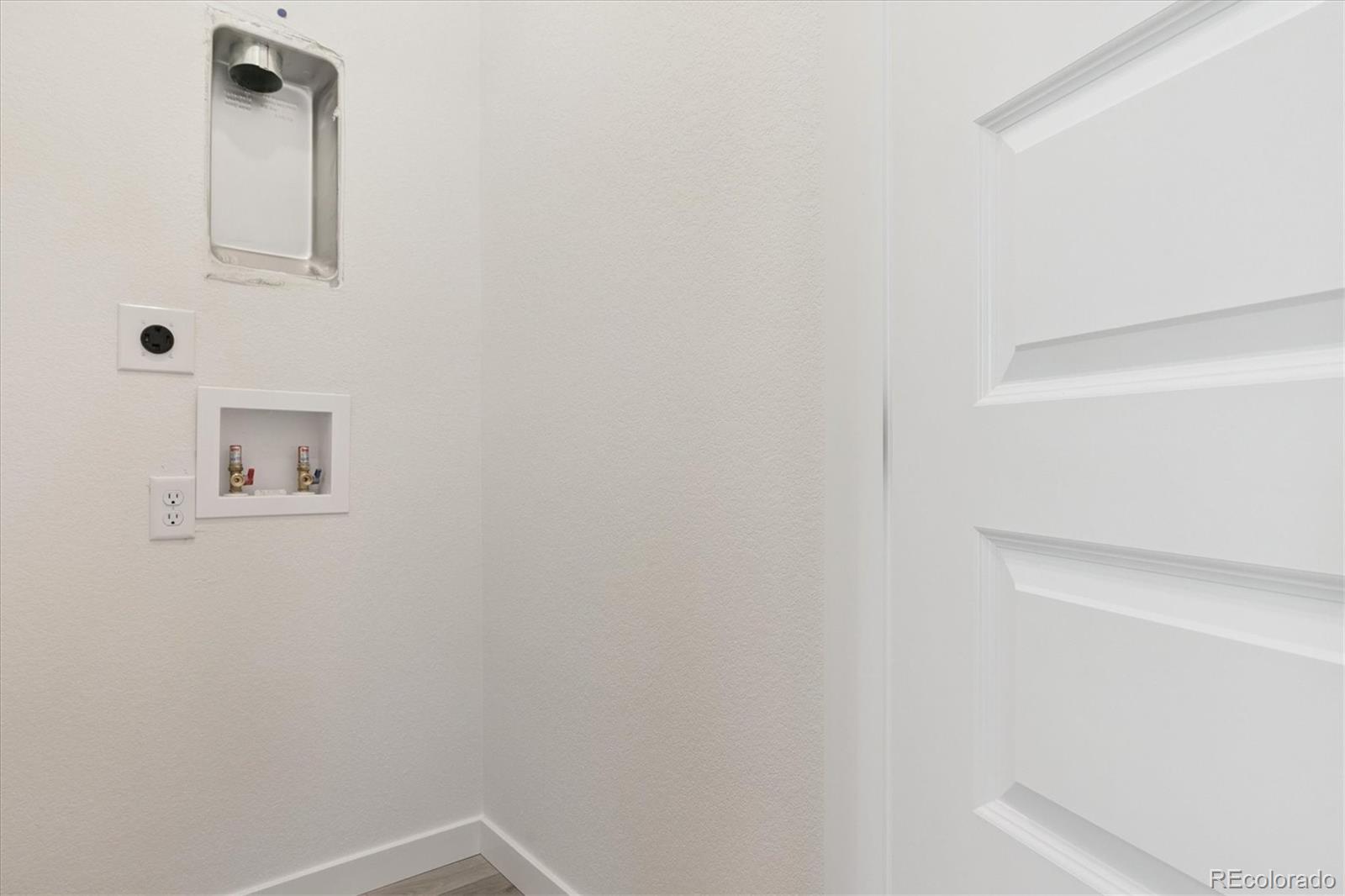MLS Image #16 for 11475 e briarwood circle,centennial, Colorado