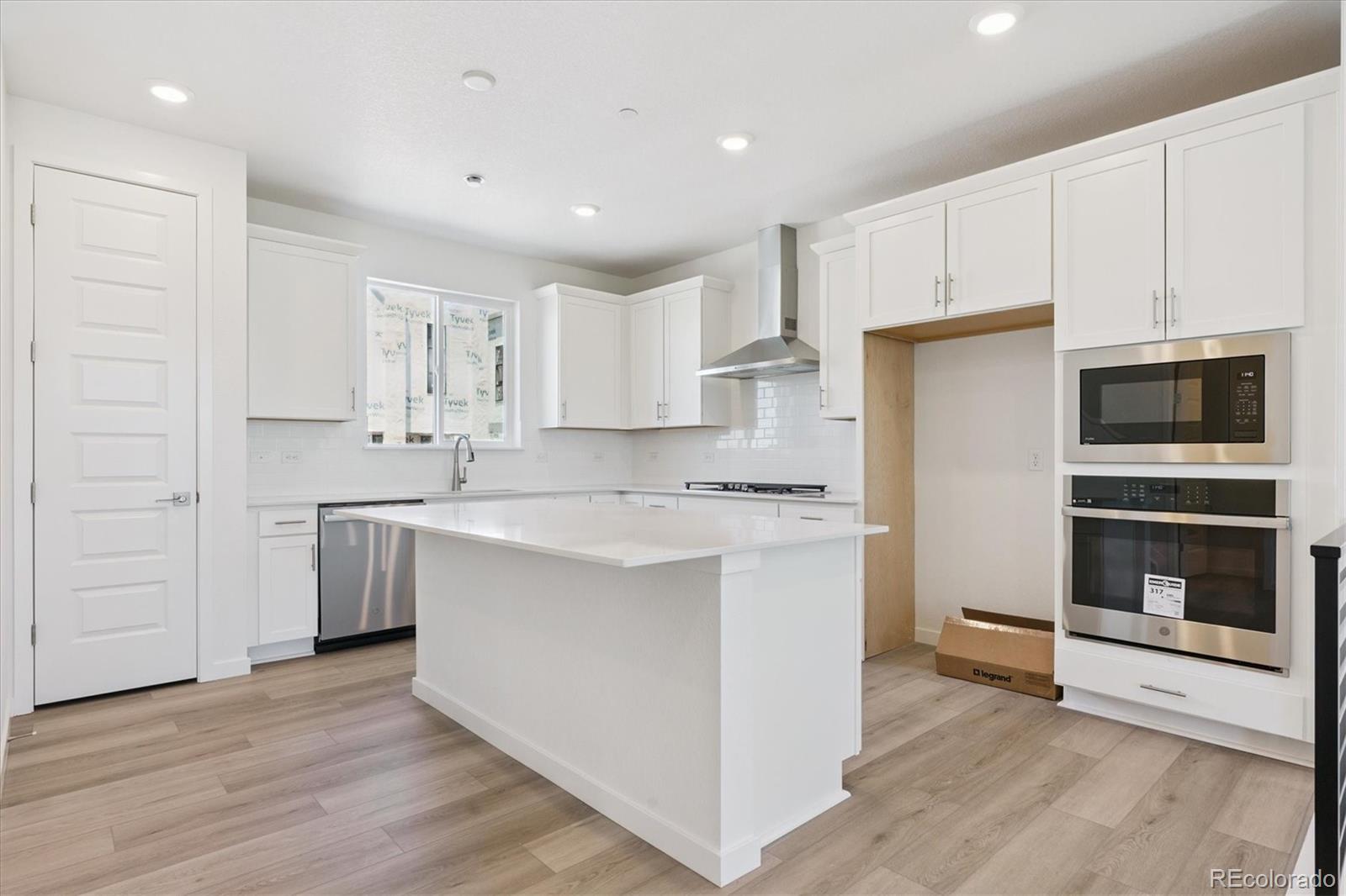 MLS Image #9 for 11475 e briarwood circle,centennial, Colorado