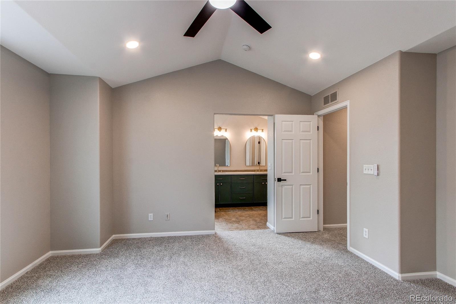 MLS Image #11 for 5597 s buchanan street,aurora, Colorado