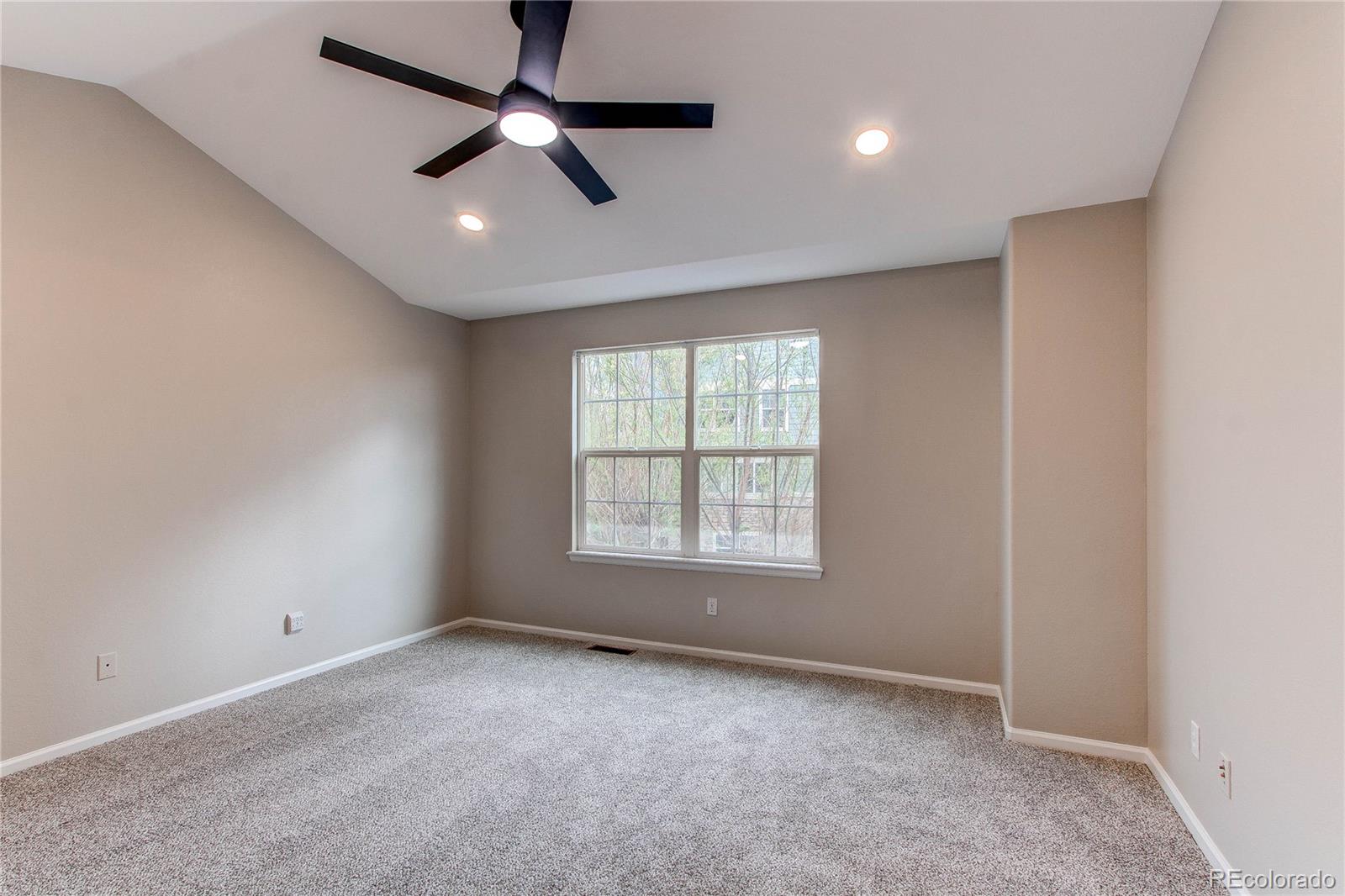 MLS Image #16 for 5597 s buchanan street,aurora, Colorado