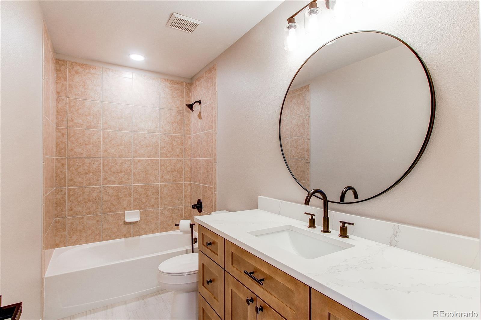 MLS Image #20 for 5597 s buchanan street,aurora, Colorado
