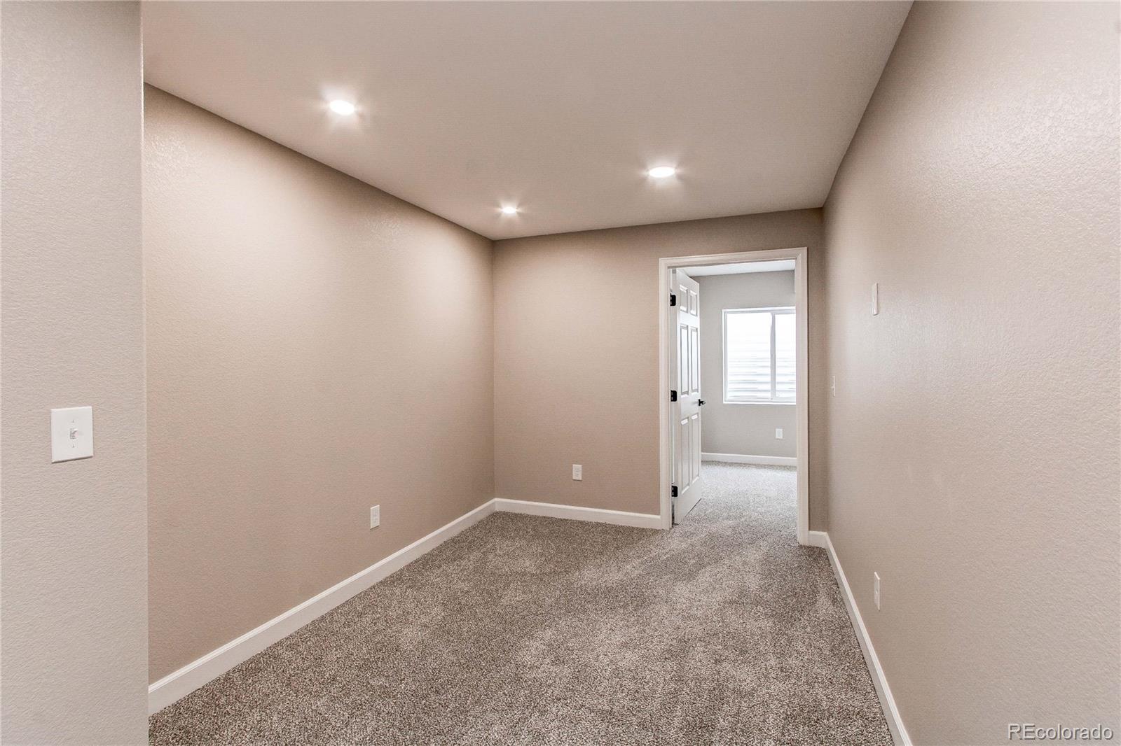 MLS Image #26 for 5597 s buchanan street,aurora, Colorado