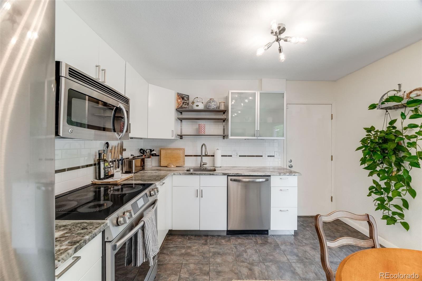 MLS Image #10 for 1565  sagrimore circle,lafayette, Colorado