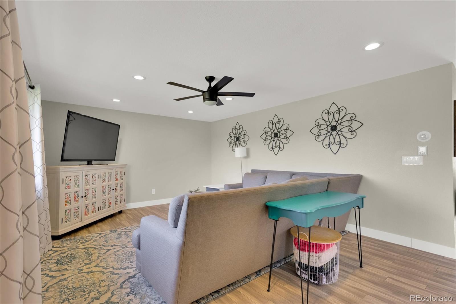 MLS Image #4 for 16816 e costilla avenue,foxfield, Colorado