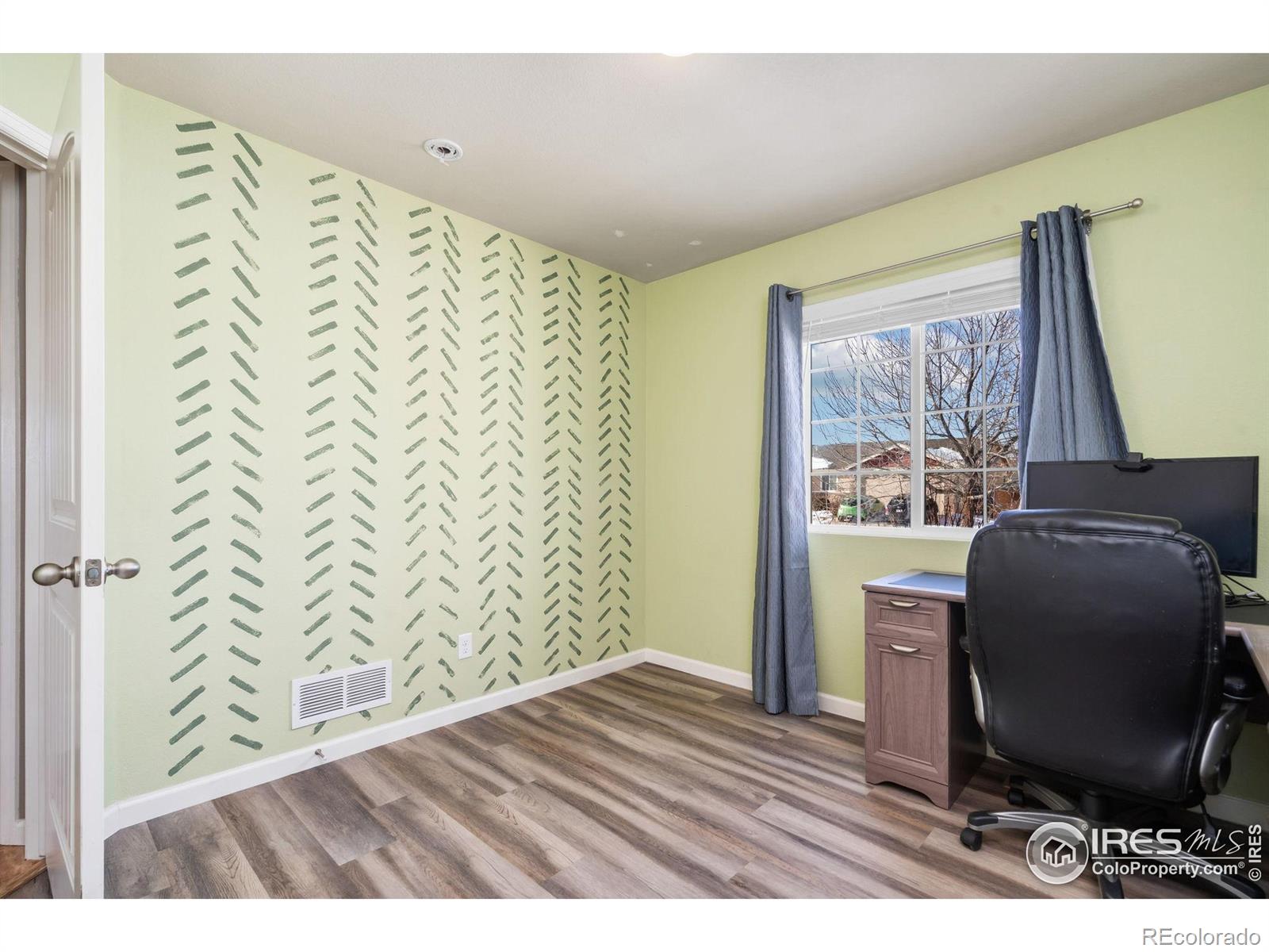 MLS Image #24 for 950  delphinus place,loveland, Colorado