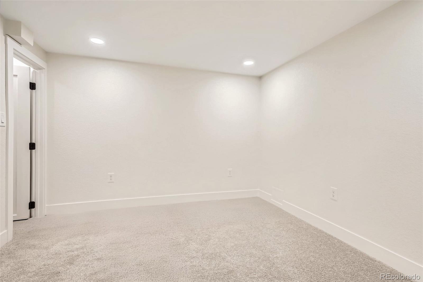 MLS Image #16 for 4350 s delaware street,englewood, Colorado