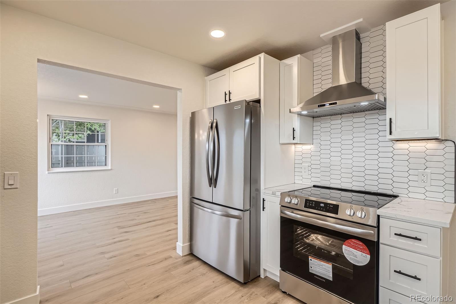 MLS Image #4 for 4350 s delaware street,englewood, Colorado
