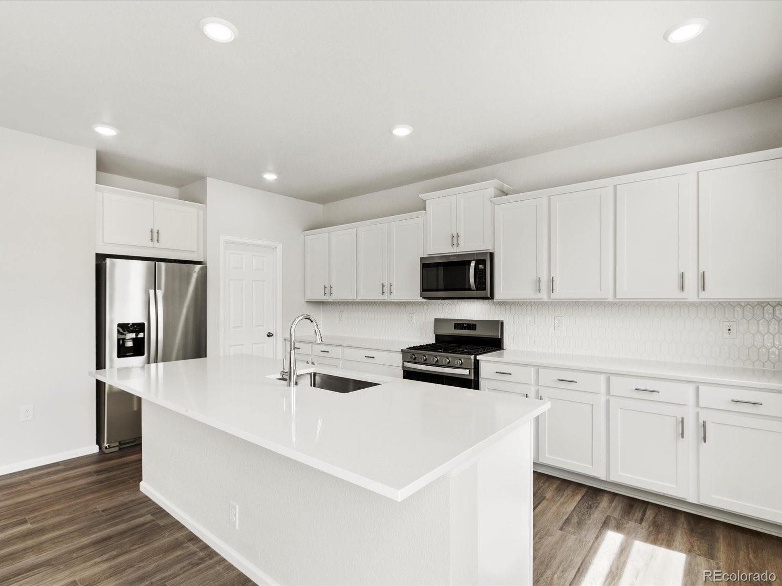 MLS Image #16 for 1131  crystal creek drive,windsor, Colorado