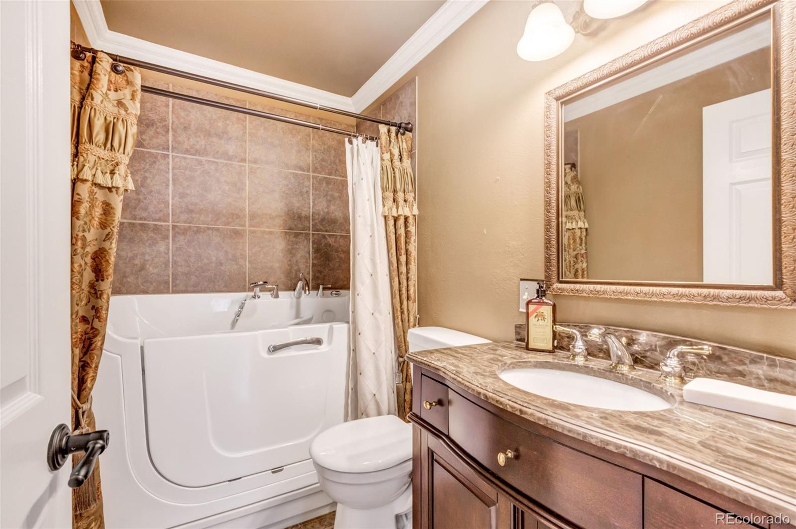 MLS Image #12 for 2840 s heather gardens way a,aurora, Colorado