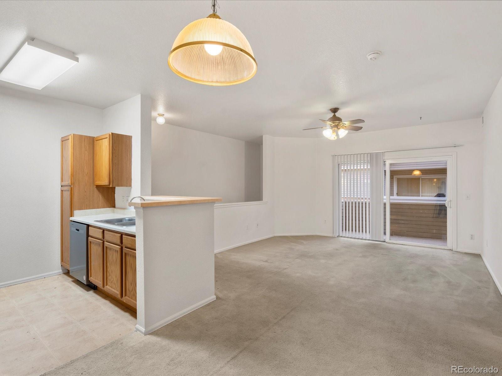 MLS Image #4 for 912 s yampa street,aurora, Colorado