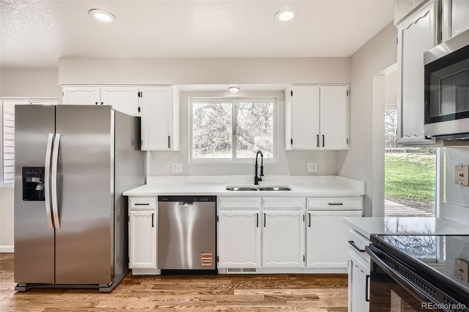 MLS Image #3 for 7791 s columbine street,centennial, Colorado