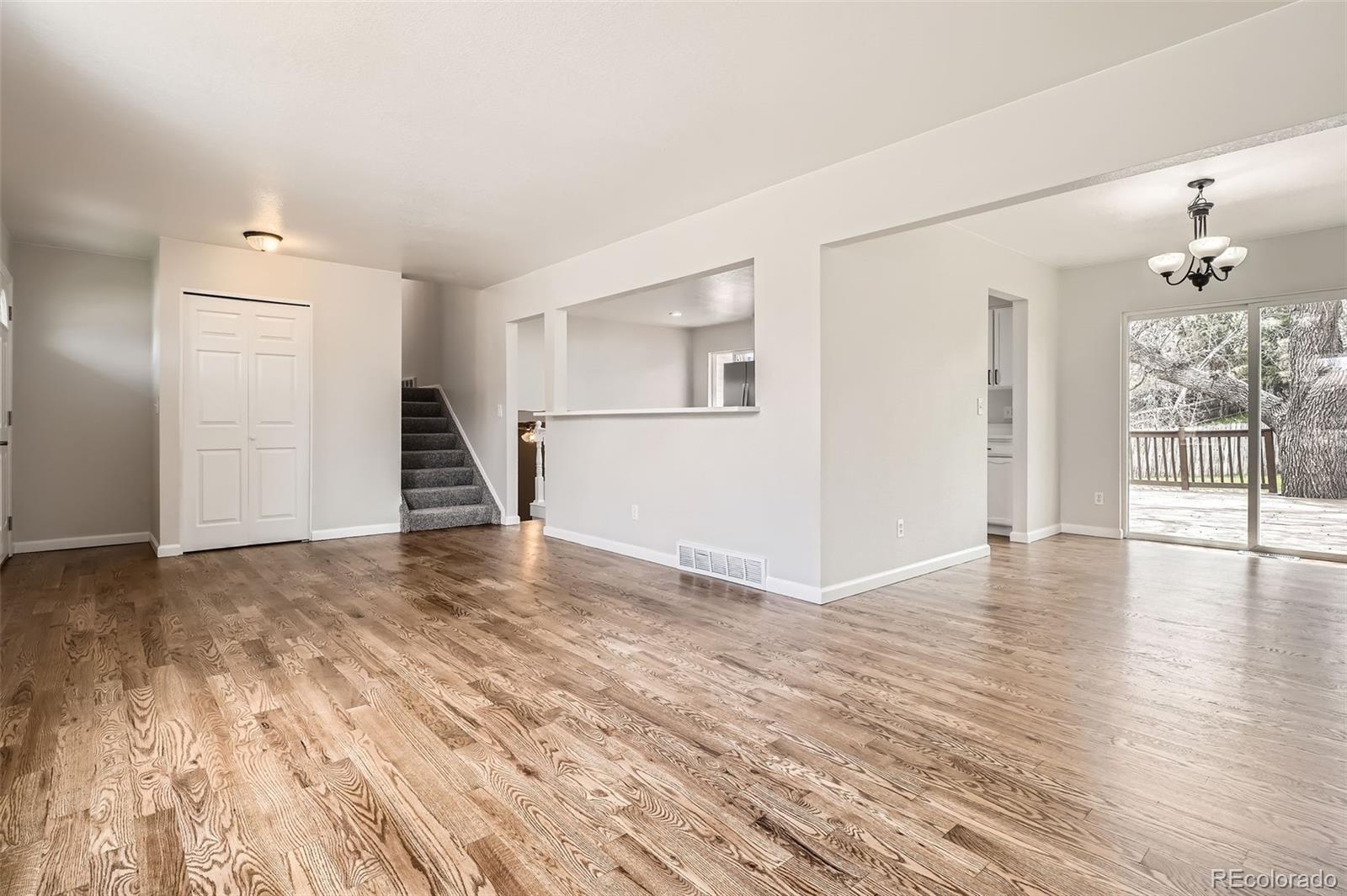 MLS Image #4 for 7791 s columbine street,centennial, Colorado