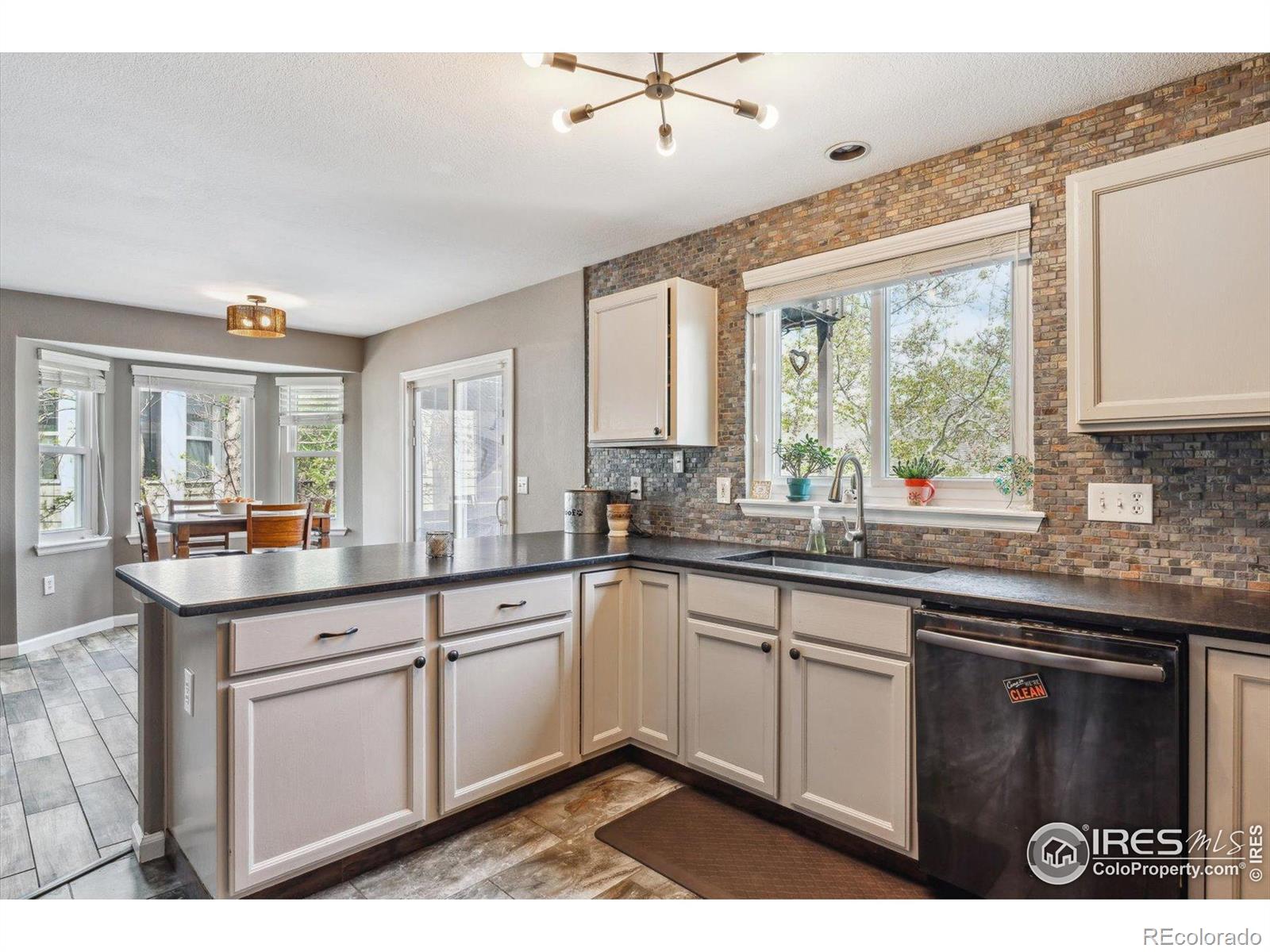 MLS Image #4 for 1142  dover way,broomfield, Colorado