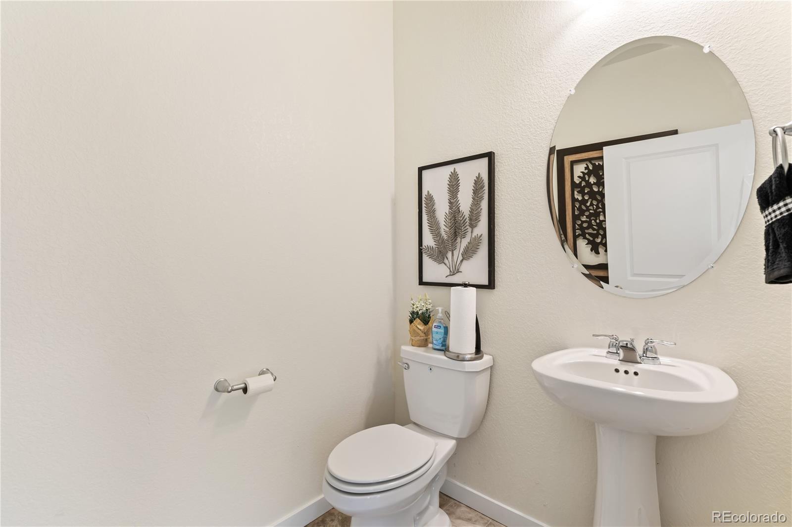 MLS Image #16 for 22323 e 6th place,aurora, Colorado