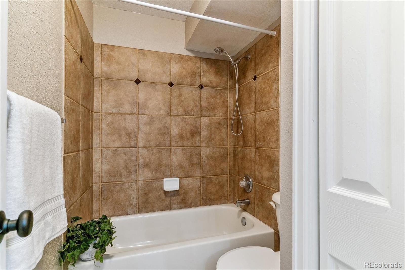 MLS Image #10 for 9283 e arbor circle,englewood, Colorado