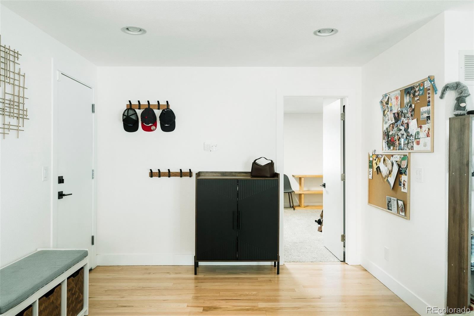 MLS Image #14 for 401 s ivy street,denver, Colorado